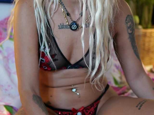 DonnaDubai live cam on BongaCams