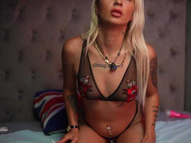 DonnaDubai live cam on BongaCams