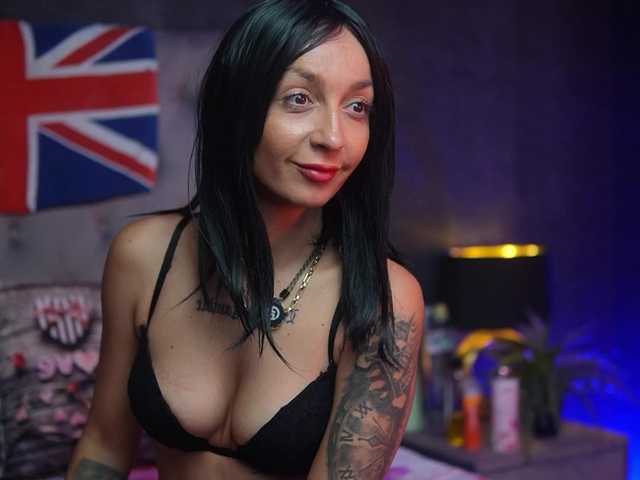 DonnaDubai live cam on BongaCams