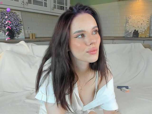 KianaBrown live cam on BongaCams