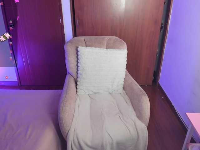Alis-z live cam on BongaCams