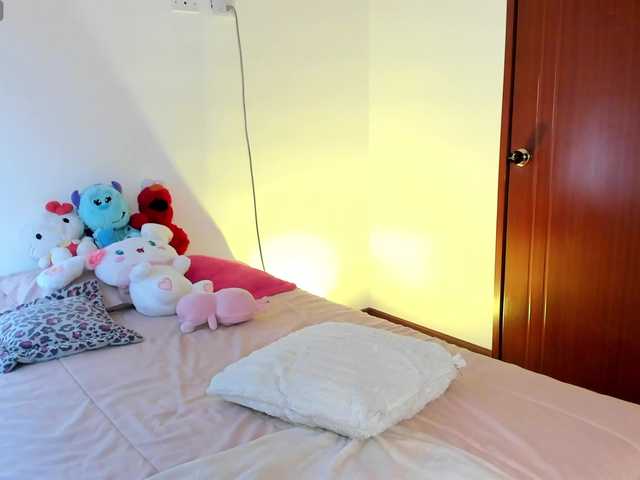 Alis-z live cam on BongaCams