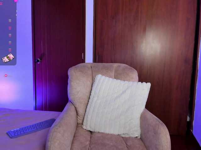 Alis-z live cam on BongaCams