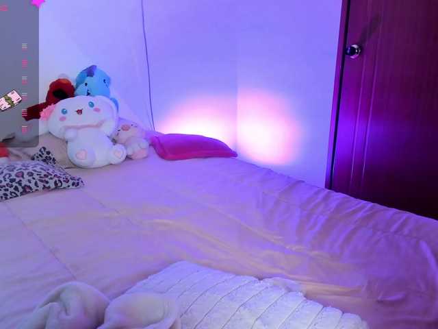 Alis-z live cam on BongaCams