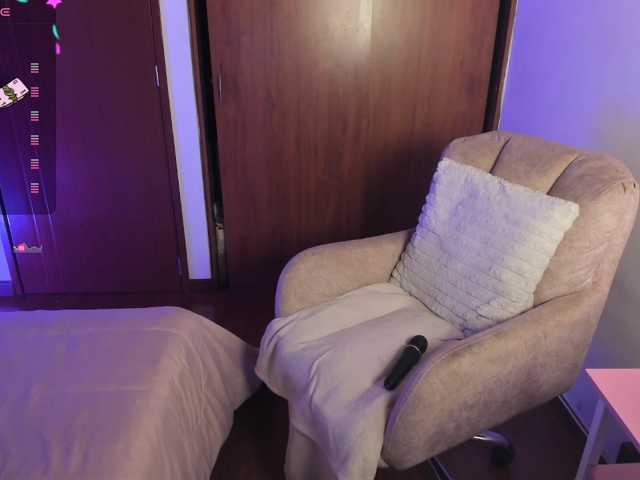 Alis-z live cam on BongaCams
