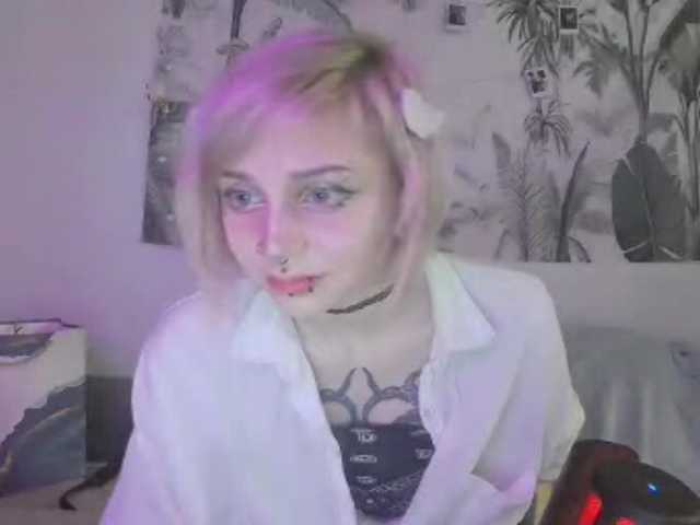 lolamilaya live cam on BongaCams