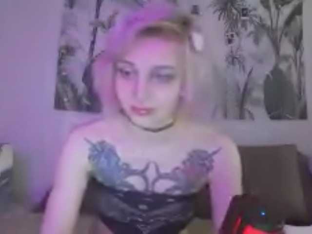 lolamilaya live cam on BongaCams