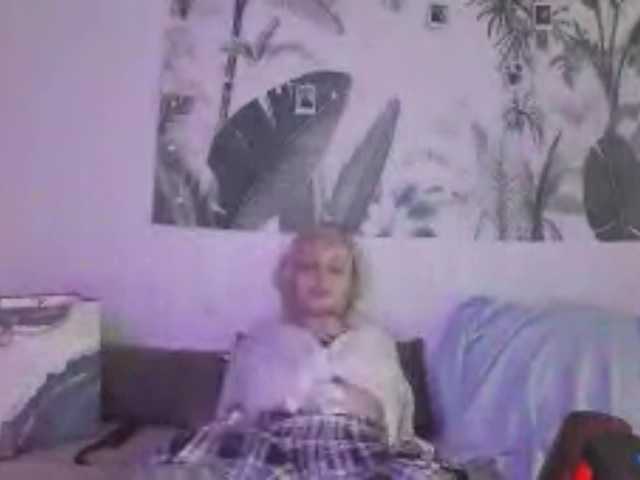 lolamilaya live cam on BongaCams