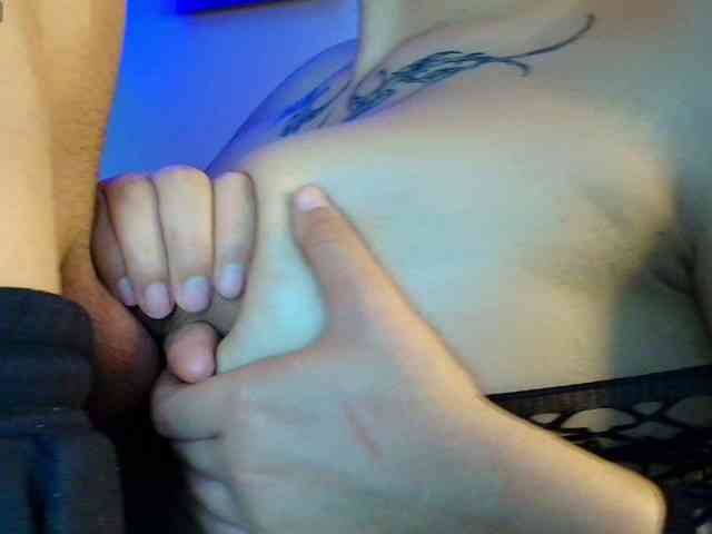 HiiddenDesire webcam