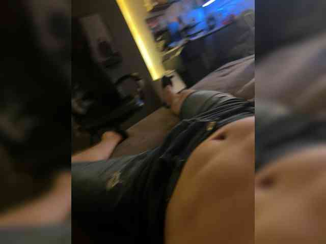 BonnyClayd13 webcam
