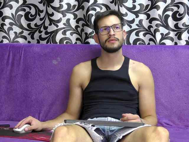 LeonVane Sex Cam Show