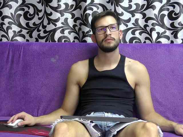LeonVane Sex Cam Show