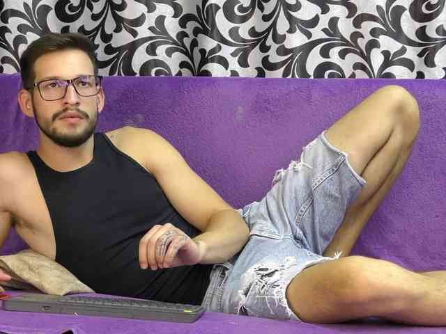 LeonVane Sex Cam Show