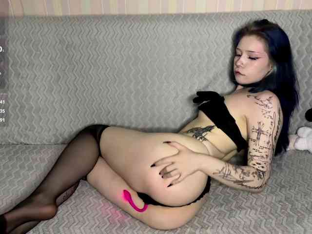 LisaCuty webcam