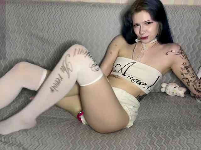 LisaCuty webcam