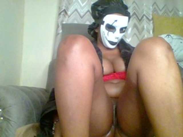 QueenVy live cam on BongaCams