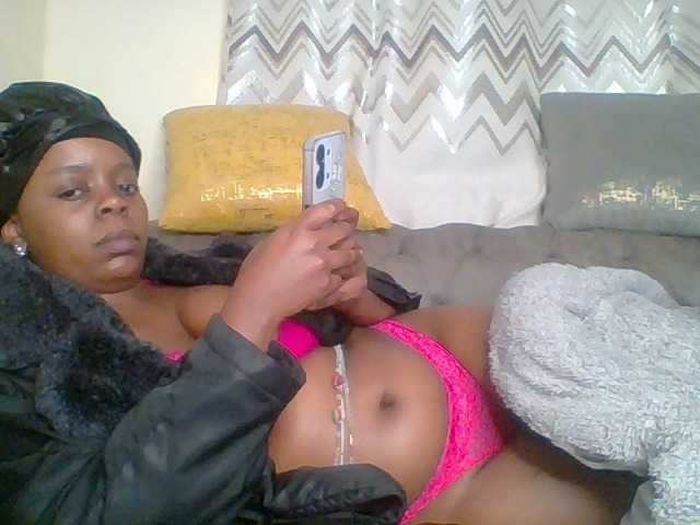 QueenVy live cam on UnifiedCams
