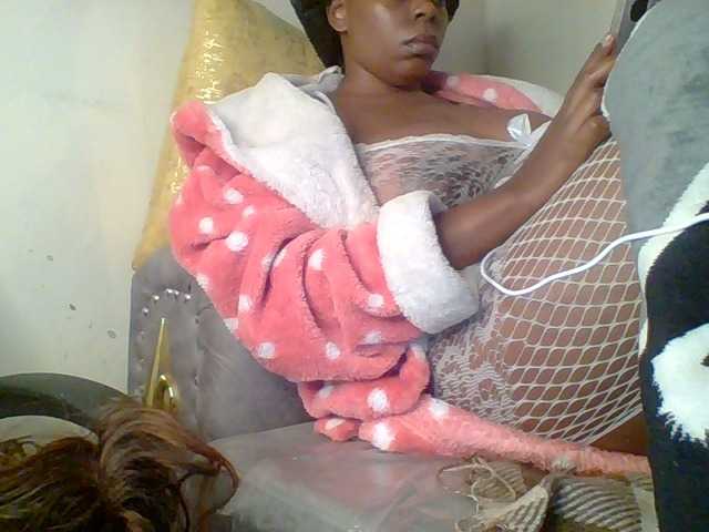 QueenVy live cam on BongaCams