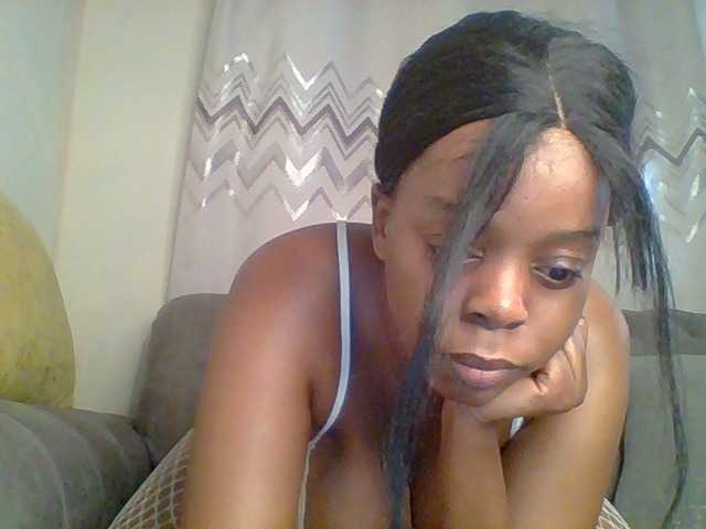 QueenVy live cam on BongaCams