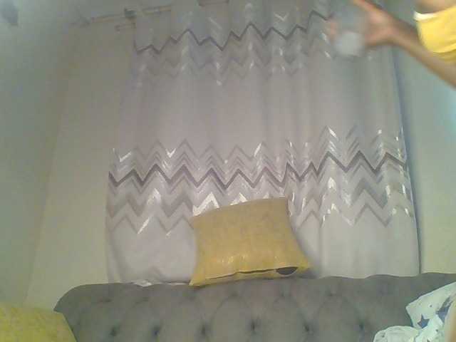 QueenVy live cam on BongaCams