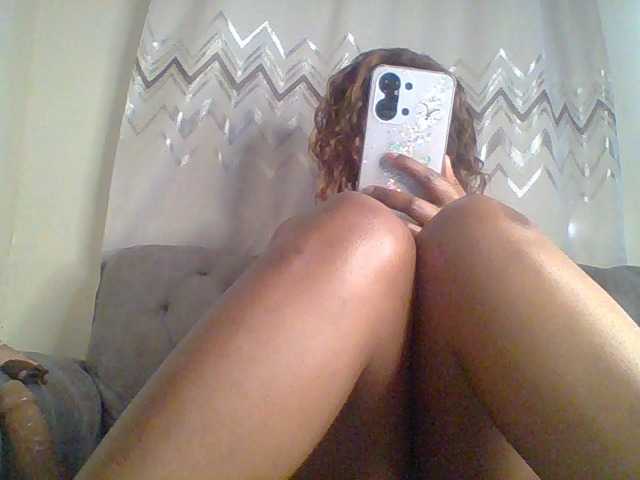 QueenVy live cam