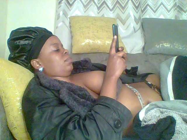 QueenVy live cam on UnifiedCams