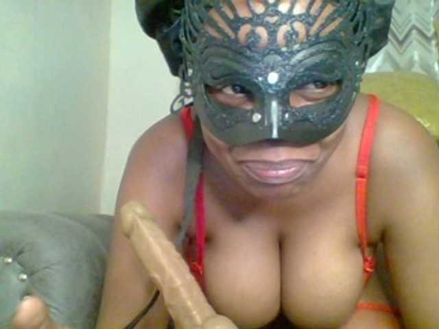 QueenVy live cam on BongaCams