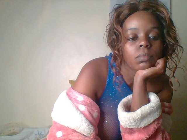 QueenVy live cam on BongaCams