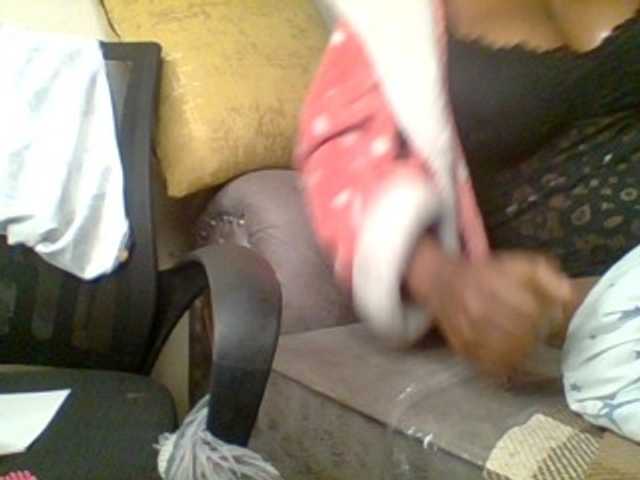 QueenVy live cam on BongaCams