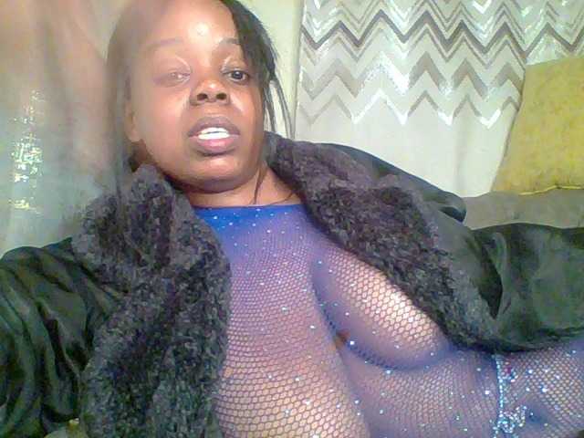 QueenVy live cam on BongaCams