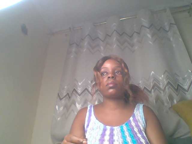 QueenVy live cam on BongaCams
