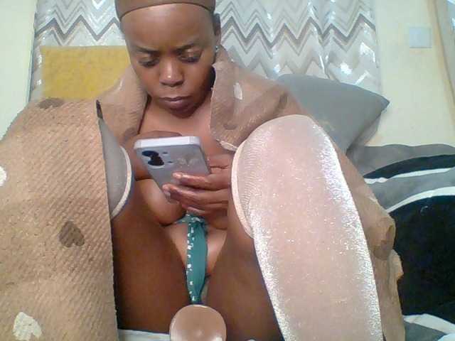 QueenVy live cam on BongaCams