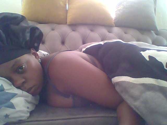 QueenVy live cam on BongaCams