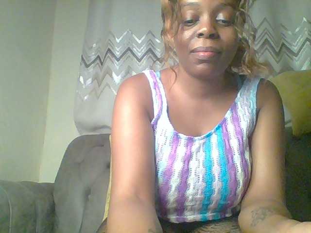 QueenVy live cam on BongaCams