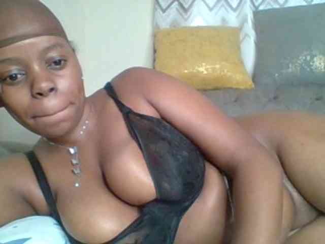 QueenVy webcam