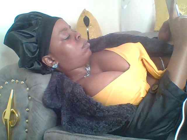 QueenVy webcam