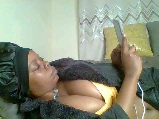 QueenVy webcam
