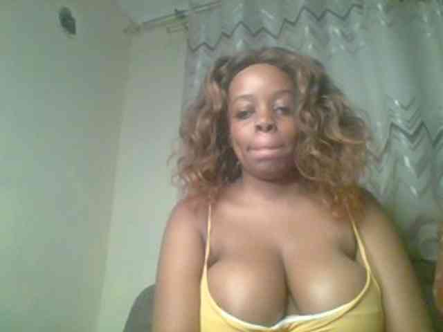 Model: QueenVy