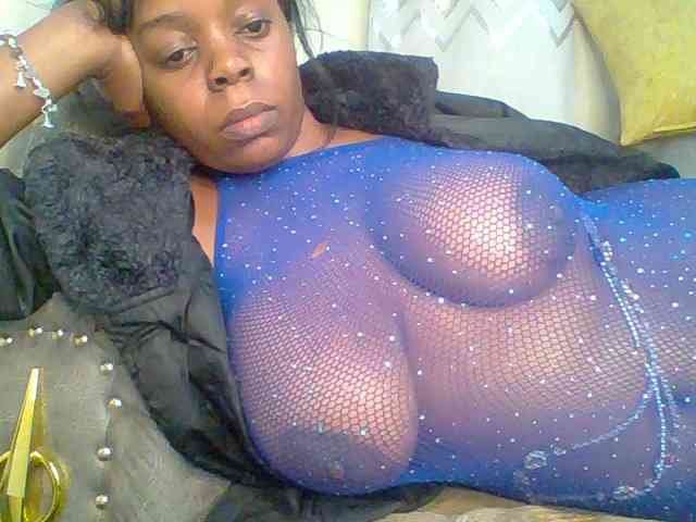 QueenVy Live Webcam on BongaCams