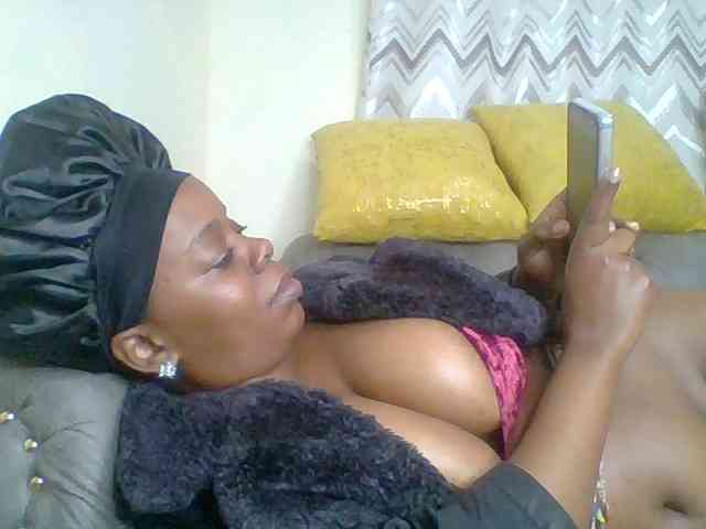 QueenVy webcam