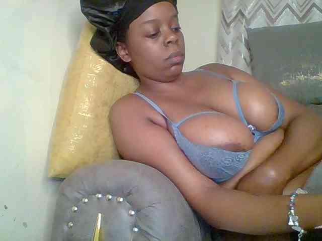 QueenVy webcam