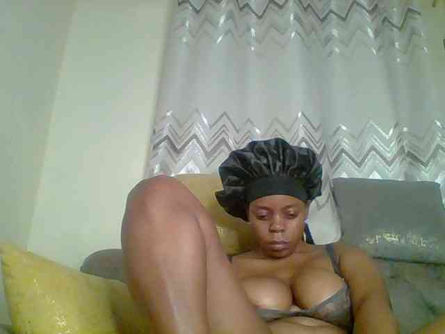 QueenVy webcam
