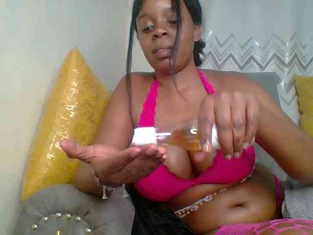 QueenVy webcam
