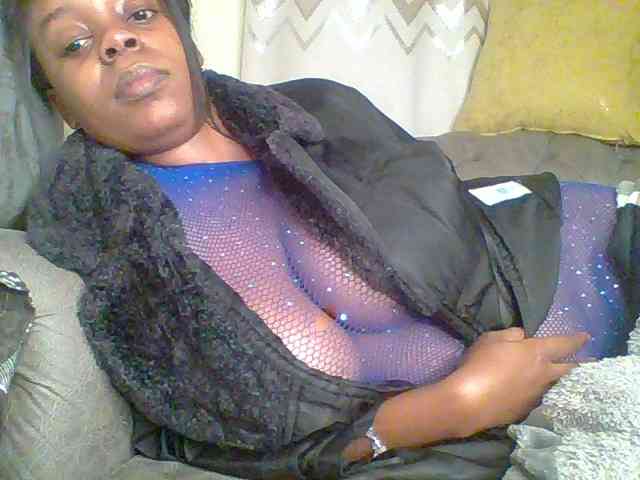 QueenVy webcam