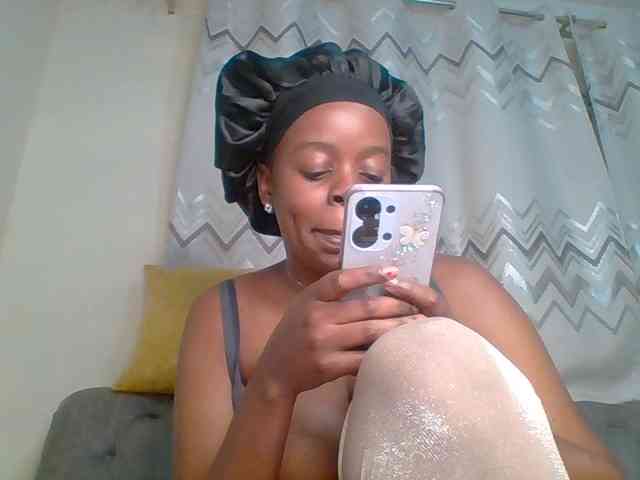 QueenVy webcam