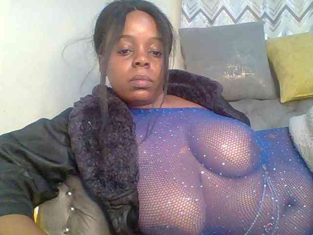 QueenVy Live Webcam on BongaCams