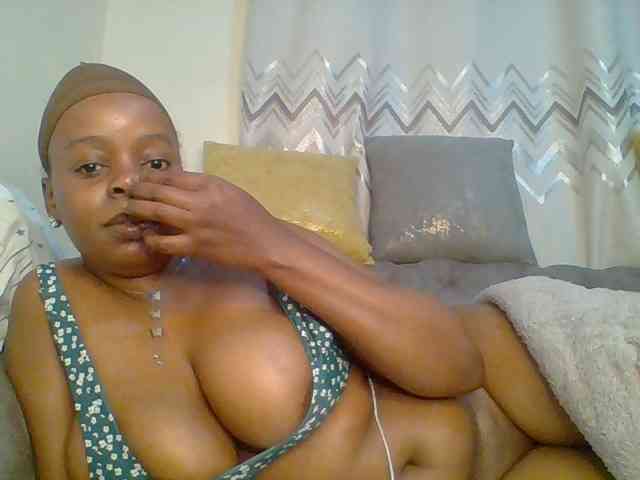 QueenVy webcam