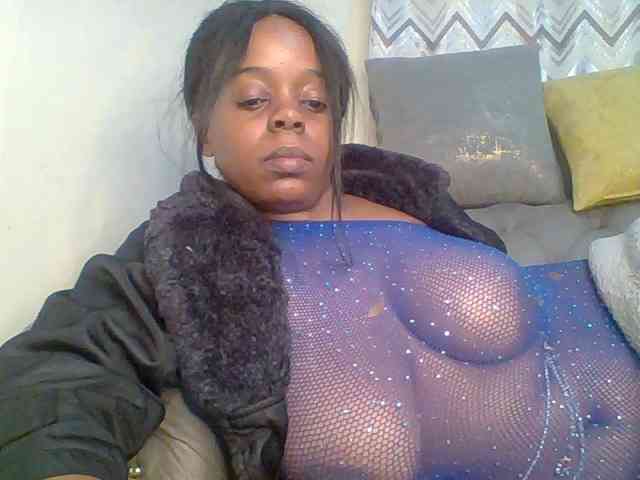 QueenVy Live Webcam on BongaCams
