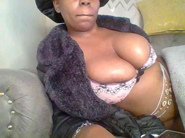 QueenVy webcam
