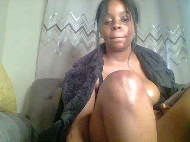 Model: QueenVy